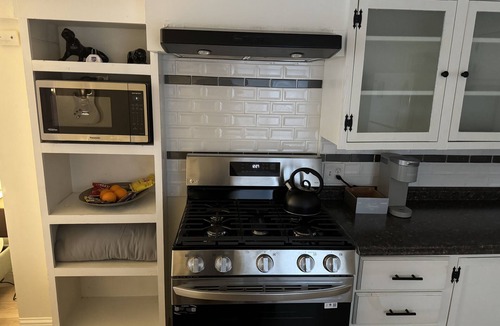 Midtown Sacramento Apartment | Charming Midtown Studio at Ice Blocks