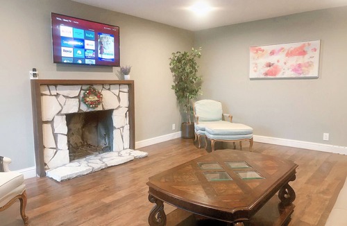 Berryessa House | Charming Retreat in the Heart of San Jose - Your Perfect Getaway!