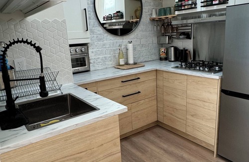 Eagle Rock Apartment | Charming studio with AC & Swimming Pool in vibrant NE Los Angeles neighborhood