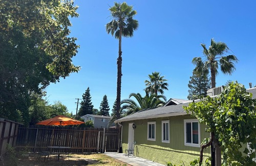 Arden-Arcade House | Charming Suite B
