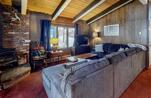 Mammoth Lakes Condo | Chateau-Style Condo with WiFi, Wood Stove, Shared Pool/Hot Tub/Sauna/Tennis
