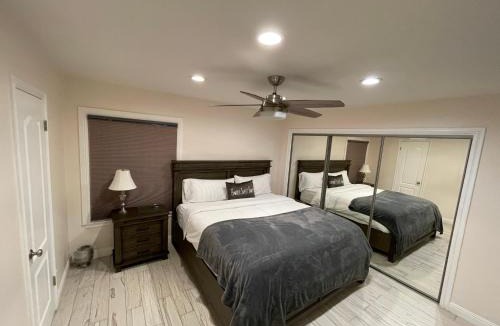 Canoga Park House | Cheerful, Beautifully Remodeled, Modern, Comfortable Home