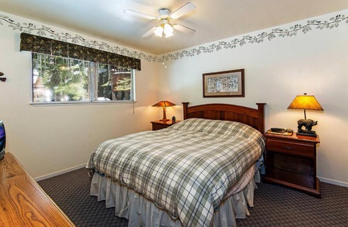 Country Club Estates House | Cherry Hills Cabin