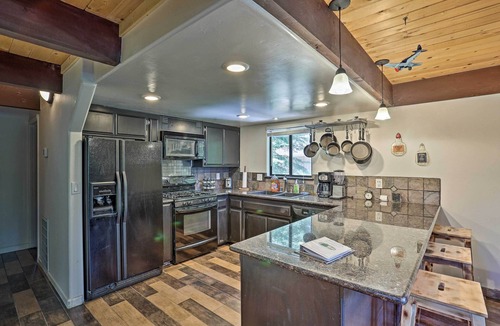 Lake Almanor West Cabin | Chester Cabin w/Deck - Walk to Lake + Golfing!