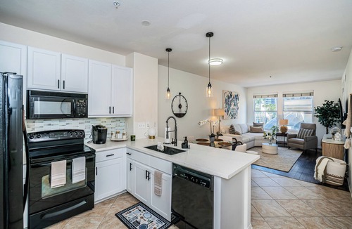 Pacific Terrace Condo | Chic 2-bedroom condo in brilliant San Diego with WiFi, fitness room