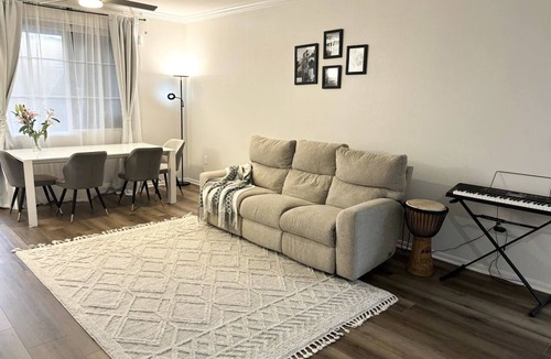 Del Rey Apartment | Chic 3BR Retreat: Vrbo Gem in Marina del Rey