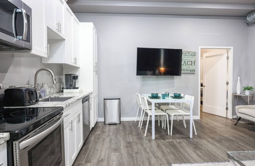 Cortez Hill Apartment | Chic One bedroom near Little Italy downtown San Diego