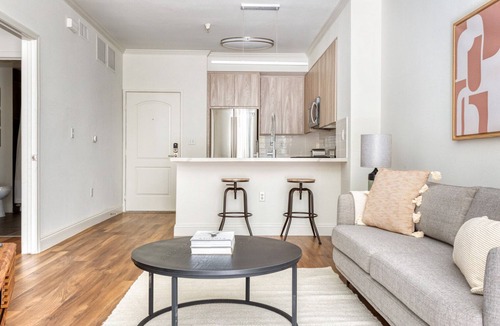 Playa Vista Apartment | Chic Playa Vista 1BR w/ Gym & BBQ, walk to A+ restaurants, by Blueground