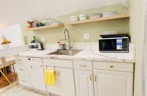 Springville Apartment | Chic studio with WiFi and AC in serene Springville