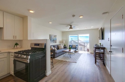 Mira Costa Condo | City Beach House #B - Oceanfront