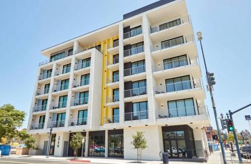 East Village Apartment | City View Apartment In Downtown!