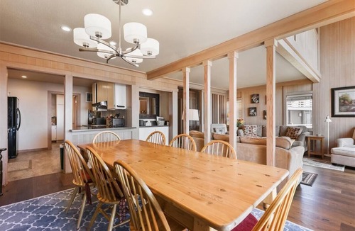 Tahoe City Condo | Clean, Modern, Fantastic Lake View #37