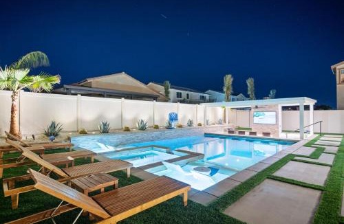 Coachella House | Coachella Luxe Oasis 6BR Resort Self Check-in