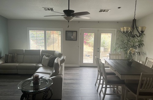 Coachella House | Coachella & Stagecoach walking distance