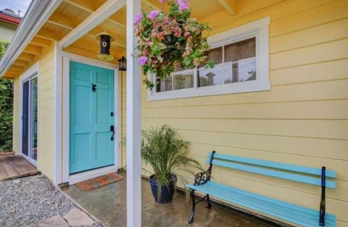 Aptos House | Coastal Breeze Cottage