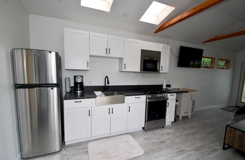 Toro Canyon House | Coastal Guest House in Nature