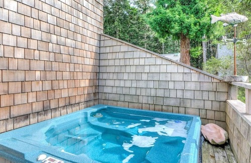 Sea Ranch House | Come take in the ocean, gaze at the starry skies, commune with nature.