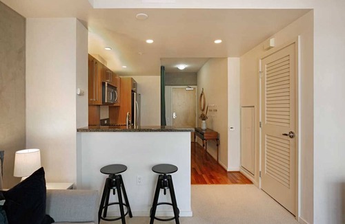 East Village Condo | Comfortable Condo Near Ballpark