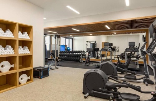 East San Mateo House | Comfy beds in a central location !
