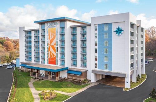 Pigeon Forge Hotel | Compass by Margaritaville Hotel Pigeon Forge