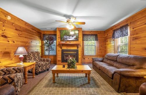 Pigeon Forge Apartment | Convenience Condo for Mountain Retreat