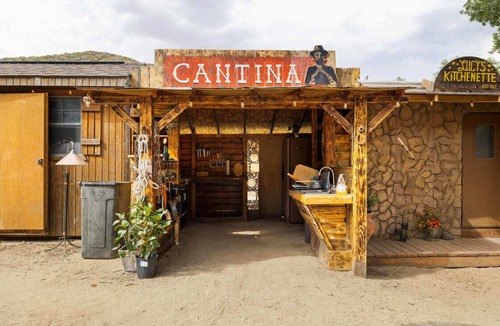 Leona Valley RV Rental | Cool Mini Glamping Pod in private campground with STARLINK WiFi in Leona Valley
