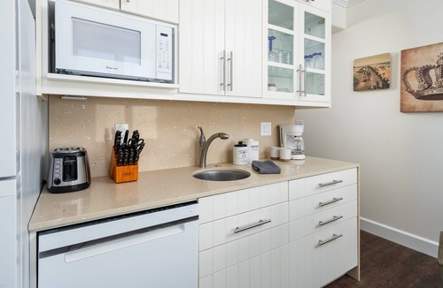 Coronado Condo | Coronado Crown 2 | 3BR Village Gem, Minutes to Sand