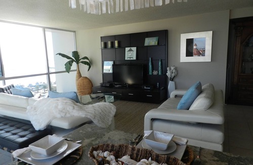 Coronado Condo | Corondo Shores Unique & Beautiful Condo - Stunning Views! Pet Welcome!