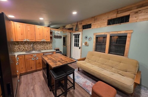 Athens House | Country Chic Cottage w/FREE EV Charging