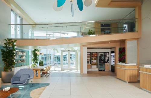 Oak Park Hotel | Courtyard by Marriott Santa Barbara Downtown