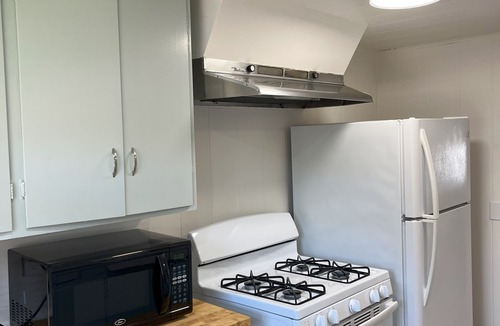 La Selva Beach Apartment | Cozy 1-bedroom apartment in La Selva Beach walking distance to the Beach