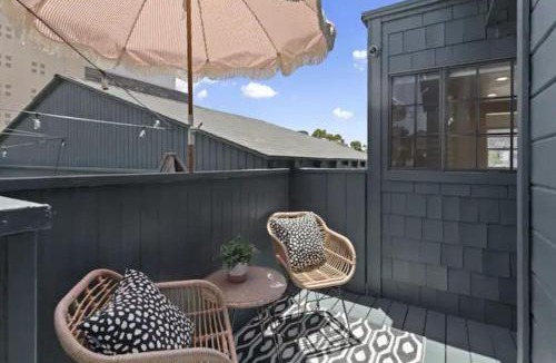 Little Italy House | Cozy 1 BR Casita Overflowing with Natural Light