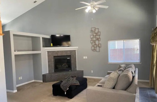 Turlock House | Cozy 4 bedroom home
