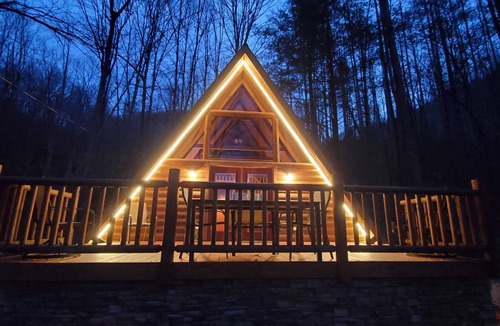 Sylva Cabin | Cozy A-frame cabin in the woods! - Hot tub, wifi, firepit, creek, hiking trail!