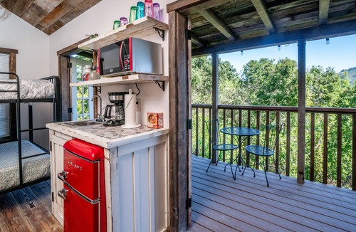 Carmel House | Cozy Bunk House w/ Luxury Tent