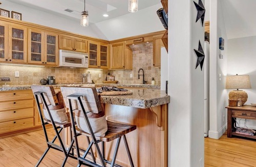 Chester Cabin | Cozy Cabin & Gameroom in Chester