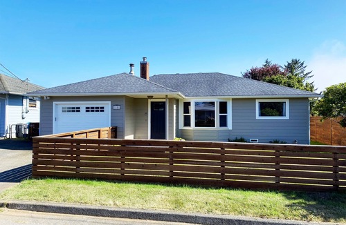 Crescent City North House | Cozy Coastal Bungalow in Crescent City