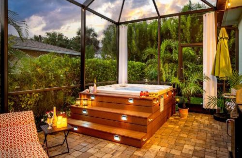 Naples Villa | Cozy Coastal Cottage at Naples Bay, Pickleball, Botanical Garden