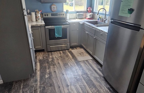 Turlock Other | Cozy Country Cottage- a farm experience, yet close to town