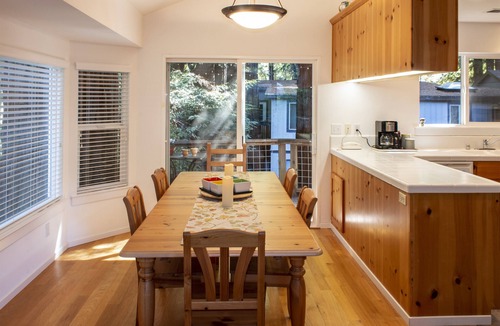 Guerneville Cabin | Cozy Cove ~ Family Retreat in the Woods! Walk to River