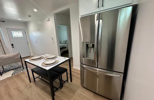 South Montebello Apartment | Cozy & Dreamy Getaway Home !