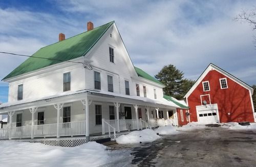 Sunday River Area House | Cozy farmhouse (east side), 2 bedrooms, in the heart of nature's playground