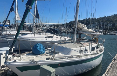 Sausalito Boat Rental | Cozy Getaway Aboard Intrepid – Relax and Unwind on the Water!