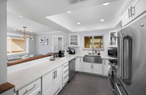 Fountain Valley House | Cozy Modern Home - Close to Beach/Disney