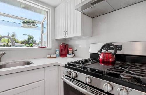Citrus Heights House | COZY MODERN HOUSE IN CITRUS HEIGHTS
