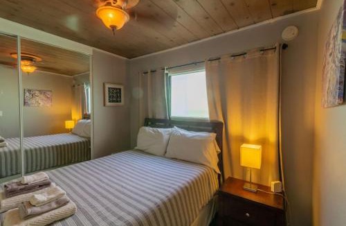 Ocean Beach House | Cozy Ocean Beach Cottage Separate Entry