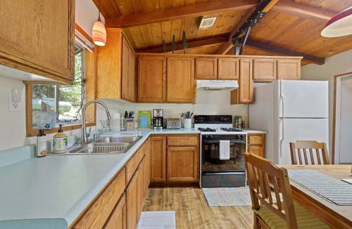 Twain Harte Cabin | Cozy Red Cabin - King bed, short drive to Dodge Ridge & Pinecrest Lake.
