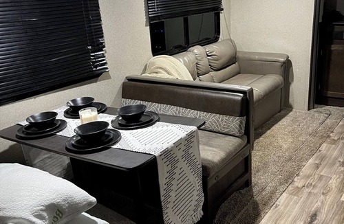 Hanford House | Cozy RV in Pleasant Hanford with AC, WiFi