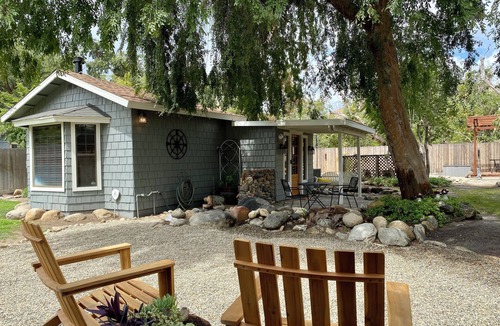 Springville Cottage | Cozy Sequoia . Close to The Springville Ranch Venue & Sequoia Nat. Park.