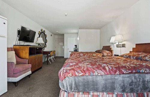 Fremont House | (Cozy studio, 2BED, 1BA, No kitchen)